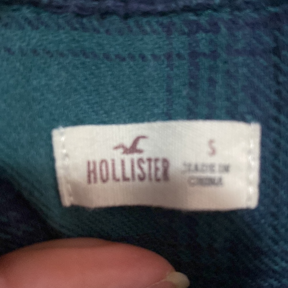 Bundle of American Eagle, Boyfriend Fit & Hollister flannels long sleeve - Picture 11 of 16